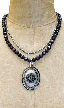 Mother of Pearl and Onyx Necklace #103052